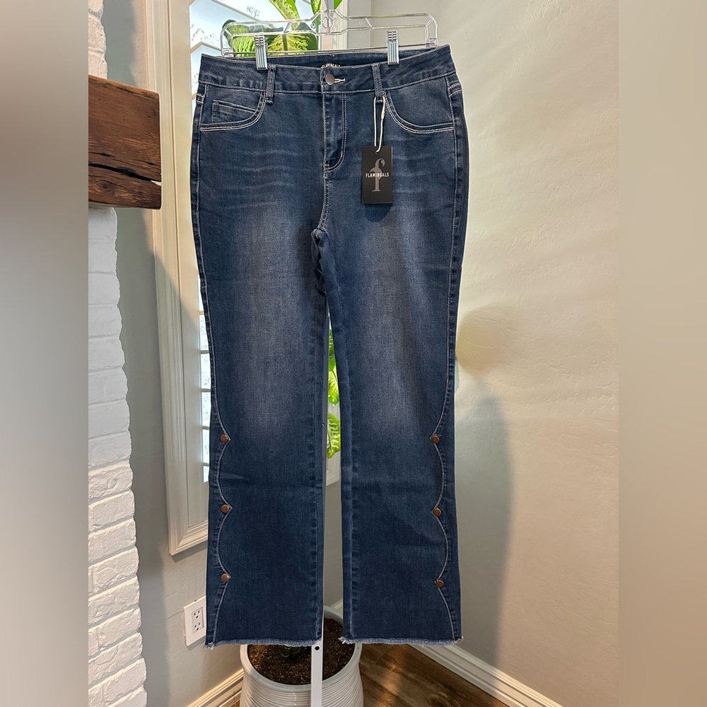 NEW ! Women’s Blue Boot Cut Jeans with Side Button Detail-Large 30-35”W/31.75” L - Picture 5 of 11